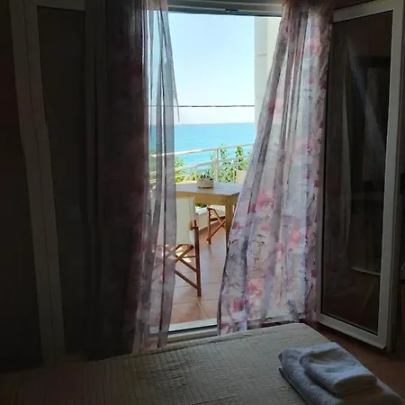 Cosy With Sea View